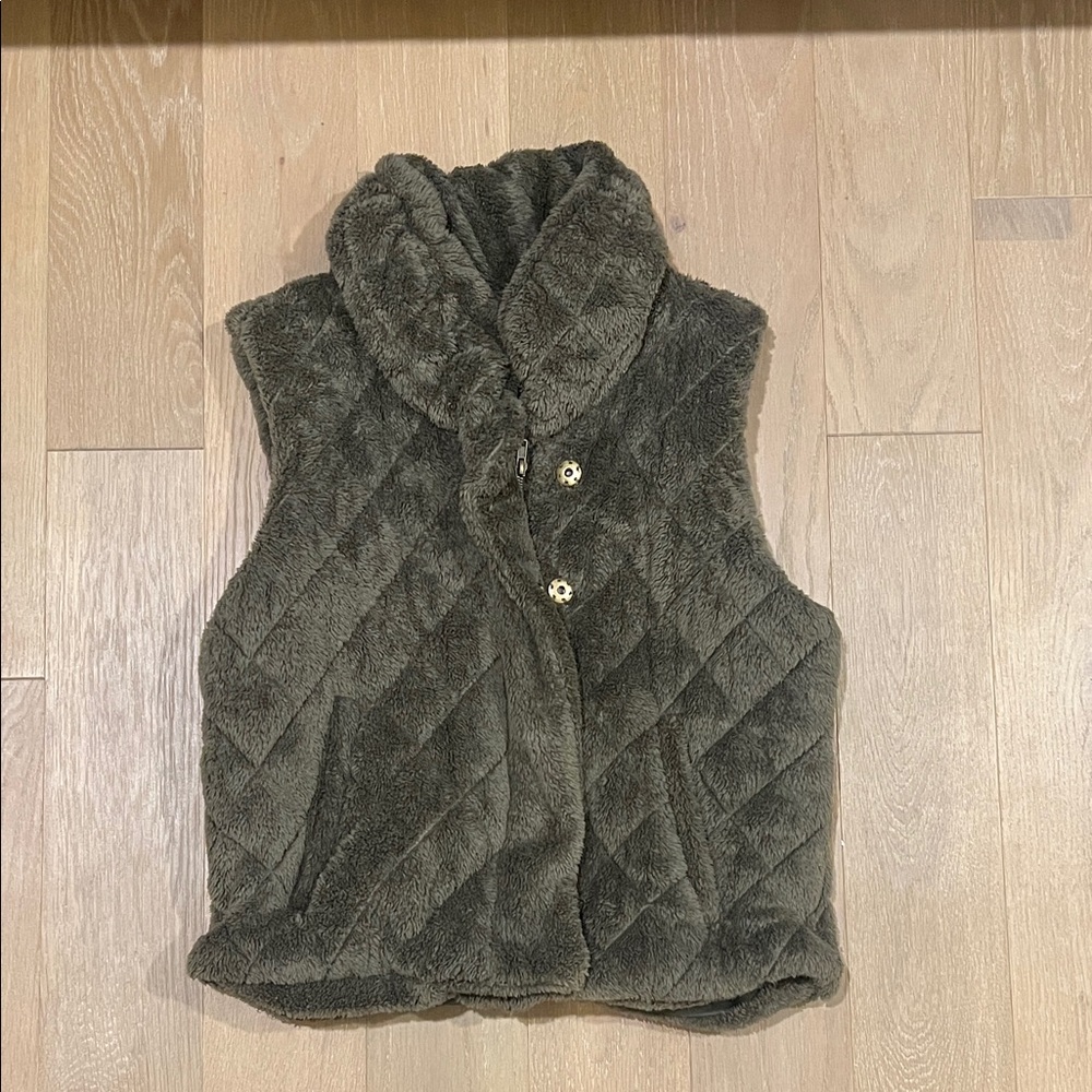 Jolt Olive Quilted Vest